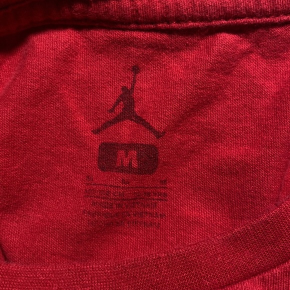 Boys Jordan shirt - Picture 3 of 3